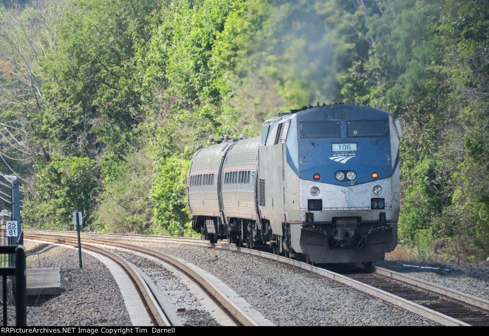 AMTK 106 on train 461